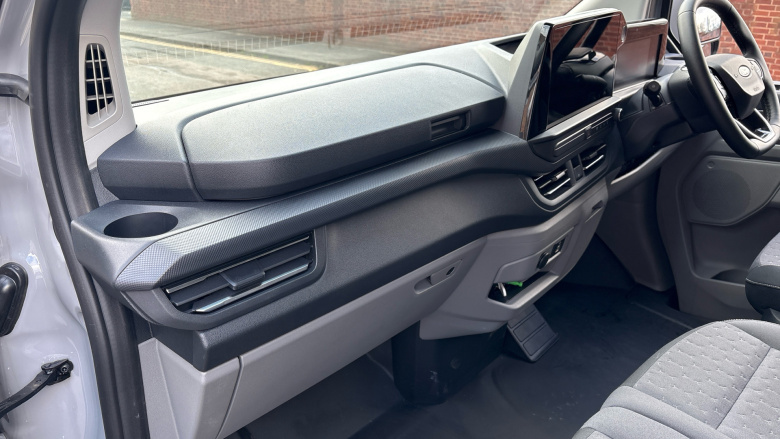 Ford Transit Custom E-320 L1 Rwd 100kW 65kWh H1 Van Limited Auto